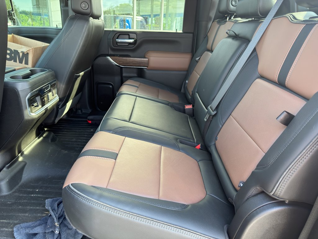 Used 2023 Chevrolet Silverado 3500 High Country AWD/4WD image 10