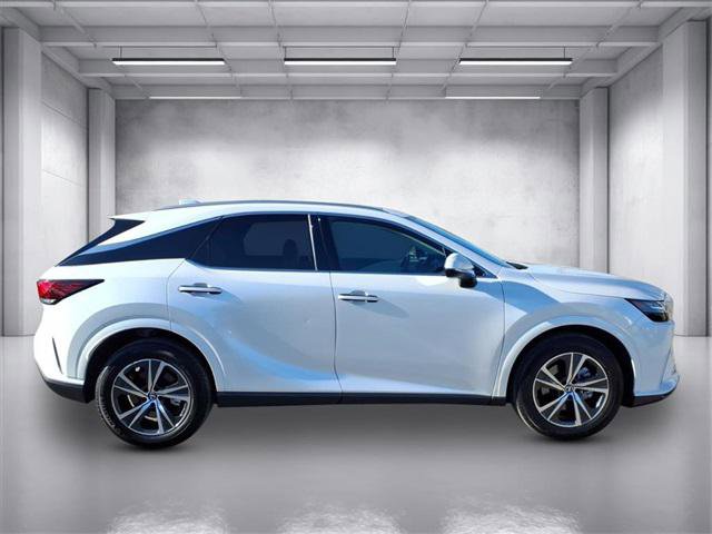 Certified 2024 Lexus RX 350h image 2