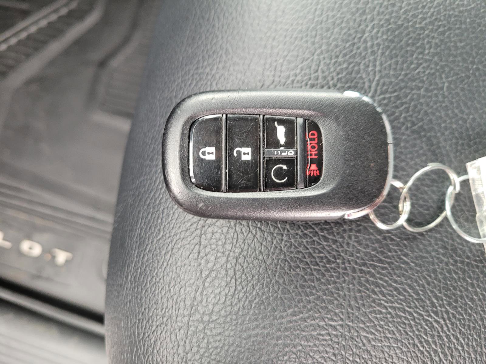 Used 2024 Honda Pilot Touring image 29