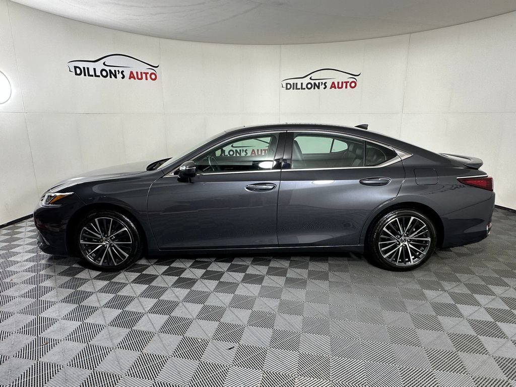 Used 2023 Lexus ES 250 w/ Premium Package AWD/4WD image 3