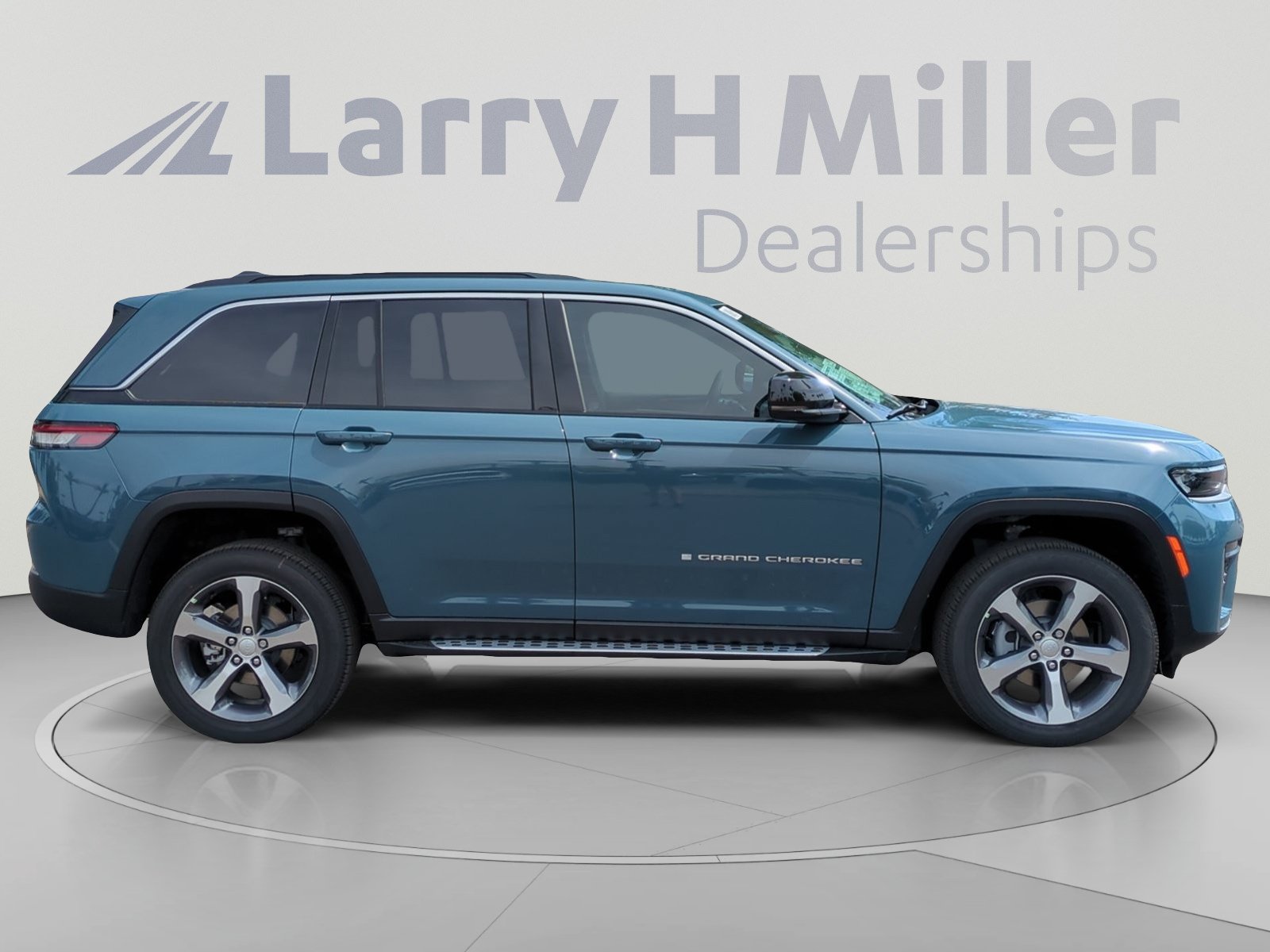 New 2026 Jeep Grand Cherokee Limited AWD/4WD image 6