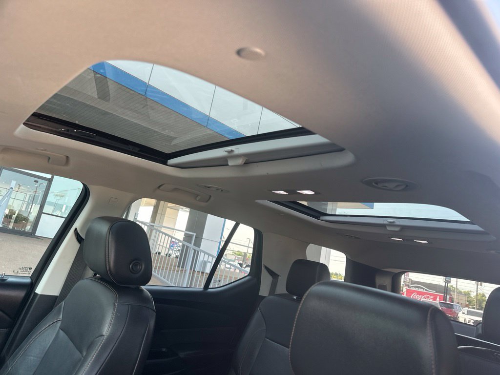Used 2019 Chevrolet Traverse Premier w/ Redline Edition FWD image 3
