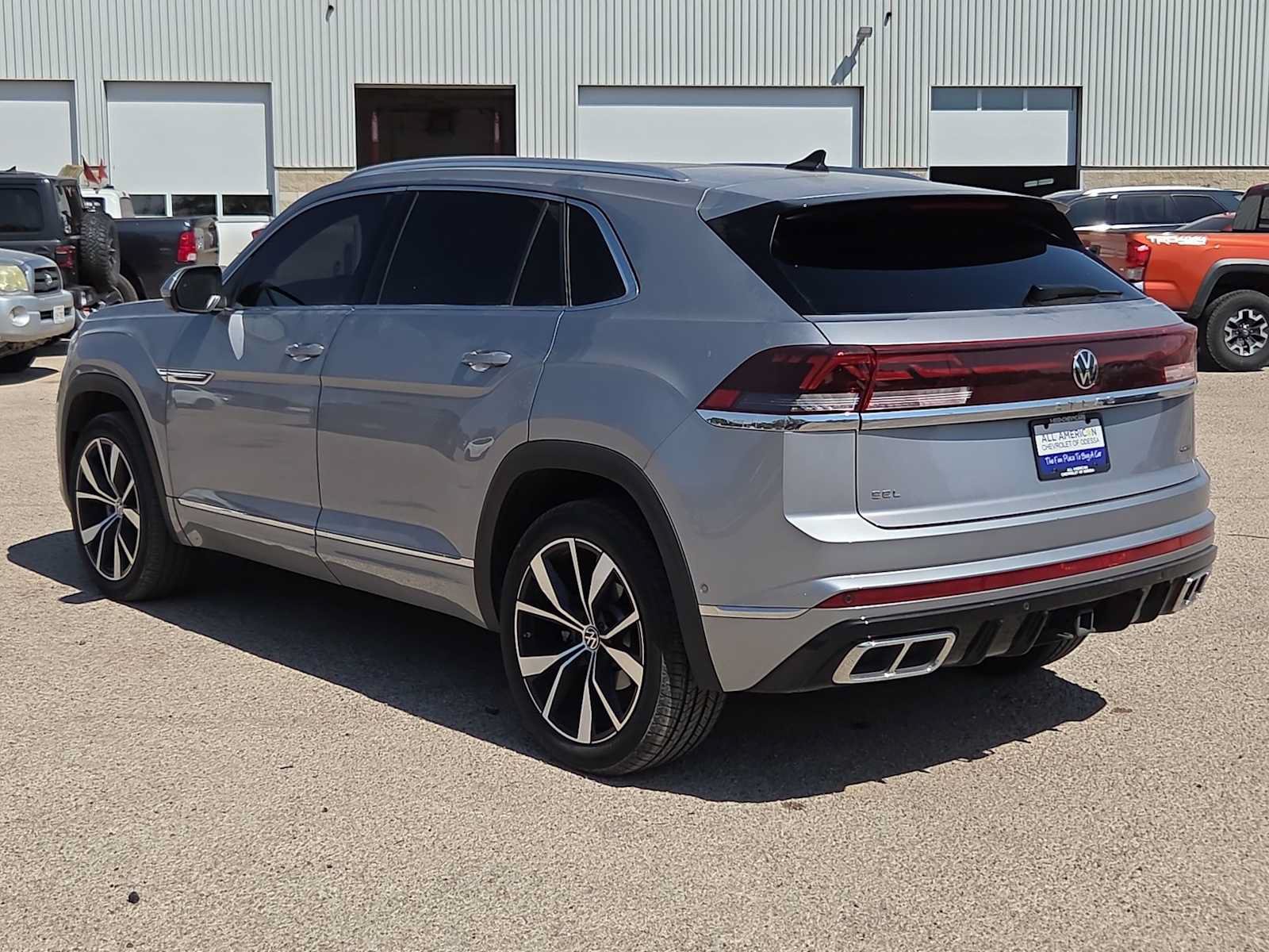 Used 2024 Volkswagen Atlas Cross Sport SEL Premium R-Line AWD/4WD image 6