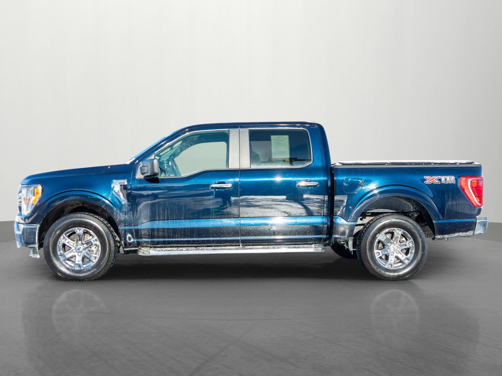 Used 2021 Ford F150 XLT w/ XTR Package image 4