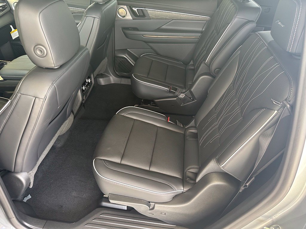 New 2026 Buick Enclave Avenir w/ Super Cruise Package FWD image 30
