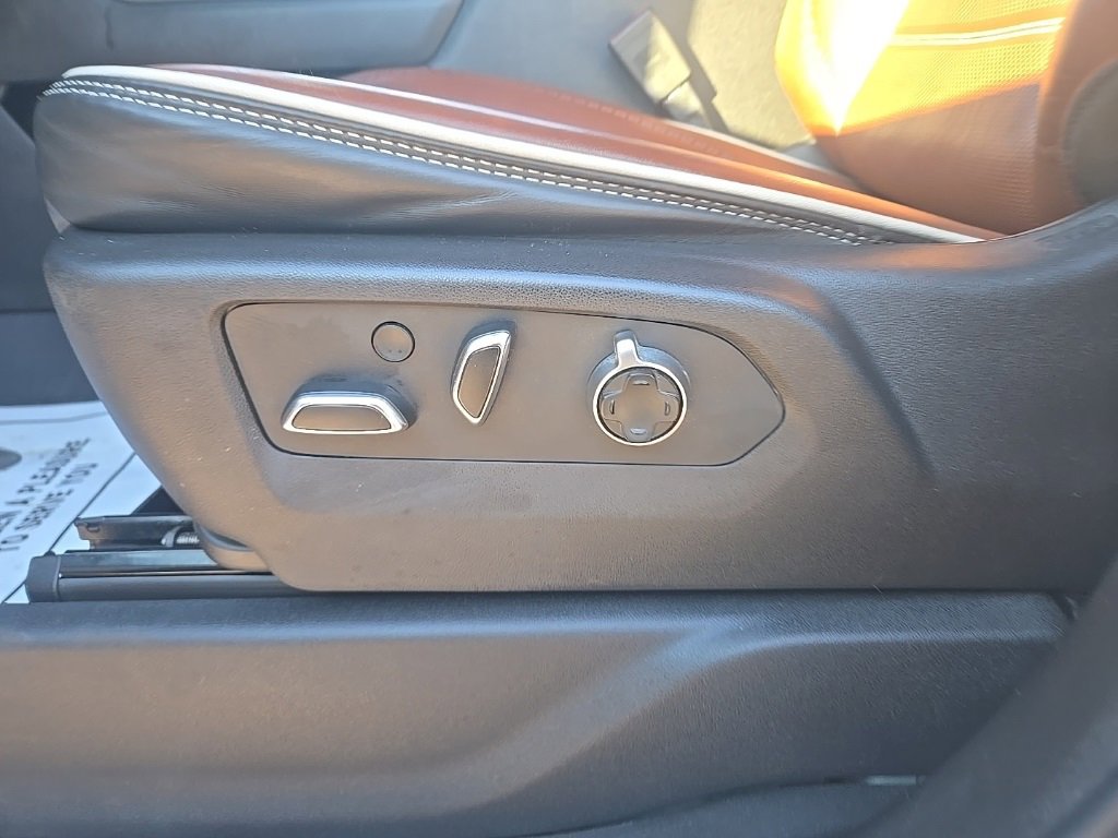 Used 2024 GMC Sierra 3500 Denali Ultimate image 14