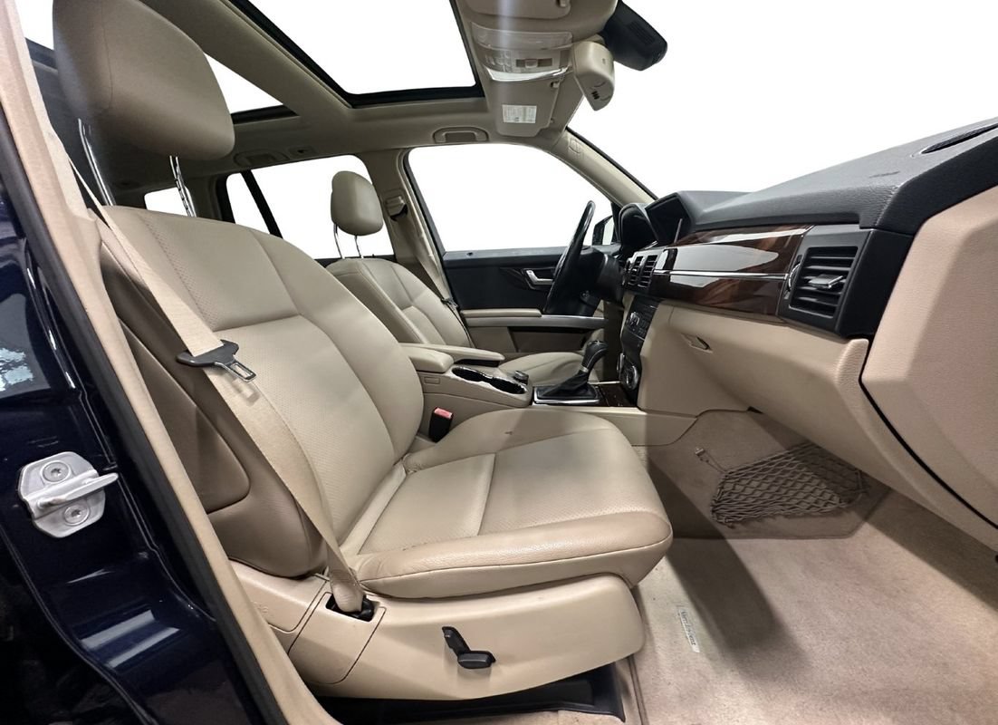 Used 2012 Mercedes-Benz GLK 350 4MATIC image 16