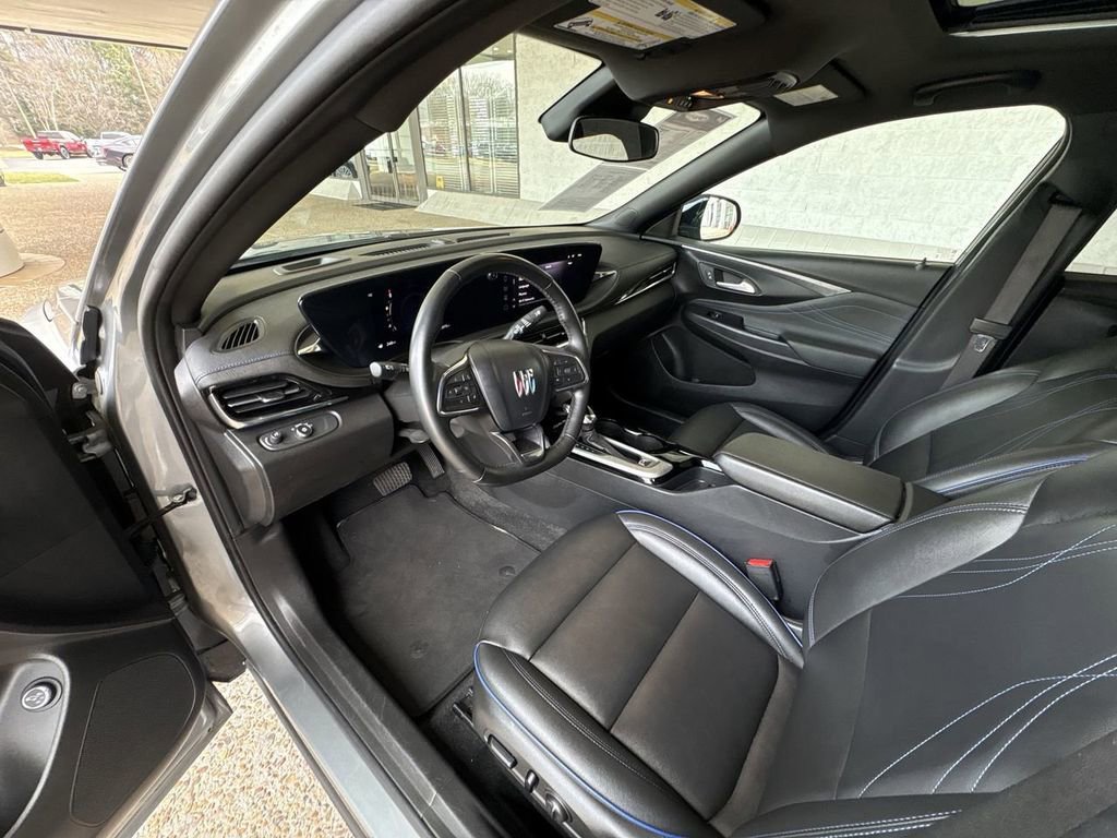 Used 2024 Buick Envista Sport Touring w/ Convenience I Package image 10