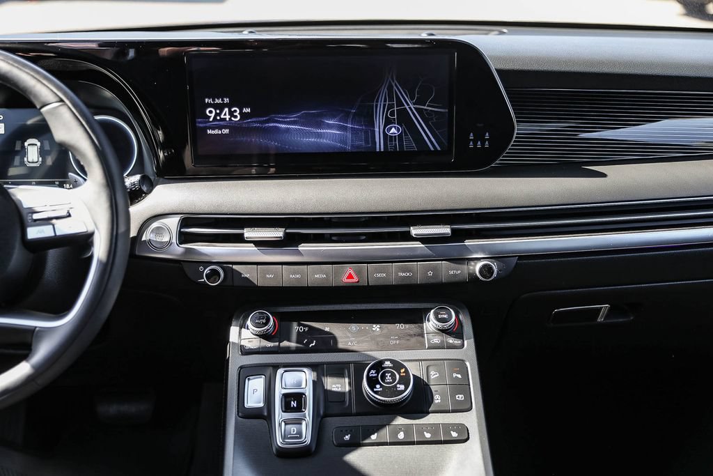 Certified 2025 Hyundai Palisade Calligraphy AWD/4WD image 13