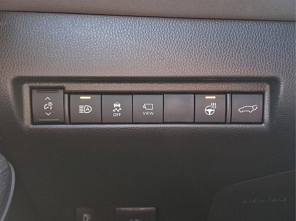 Used 2021 Toyota Venza Limited AWD/4WD image 21