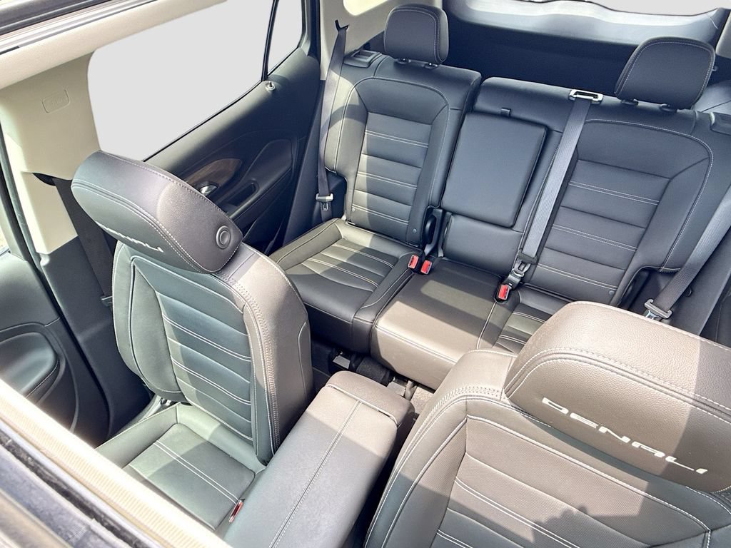 Used 2024 GMC Terrain Denali w/ Denali Premium Package AWD/4WD image 23