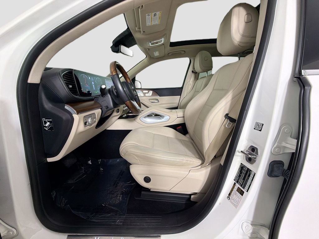Used 2022 Mercedes-Benz GLS 450 4MATIC image 22