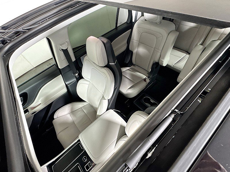 Used 2025 Lincoln Aviator Reserve w/ Equipment Group 201A image 14