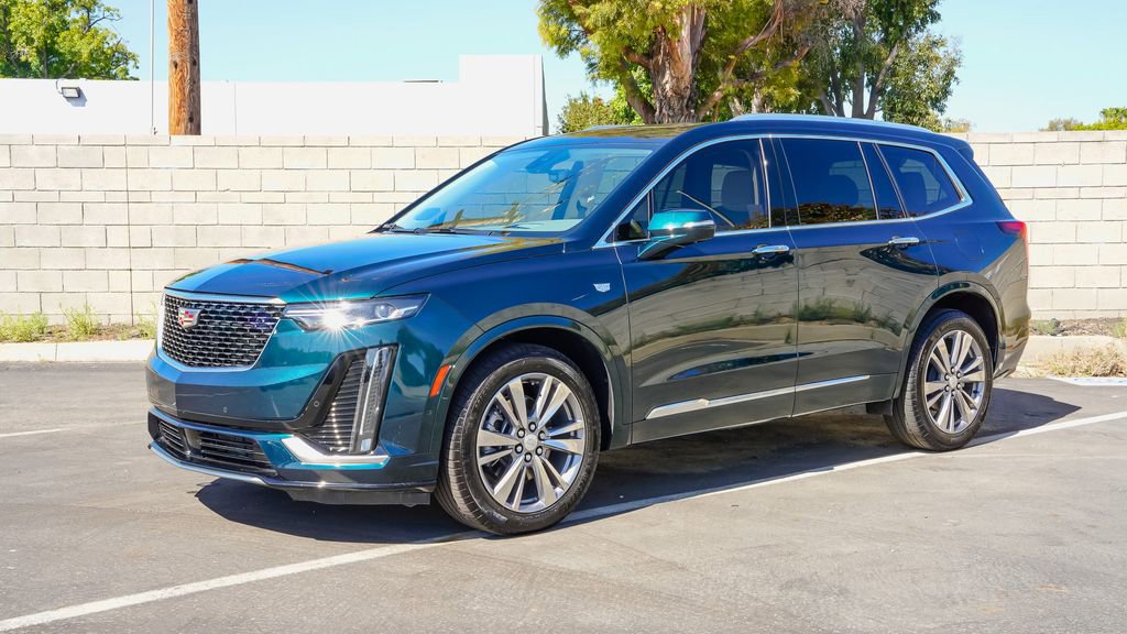 Certified 2024 Cadillac XT6 Premium Luxury w/ Technology Package AWD/4WD image 3