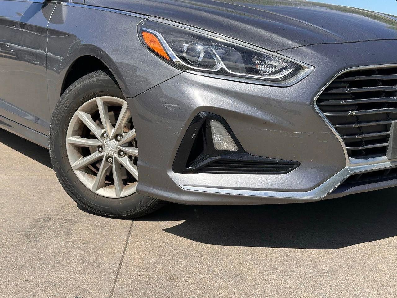 Used 2019 Hyundai Sonata SE image 2