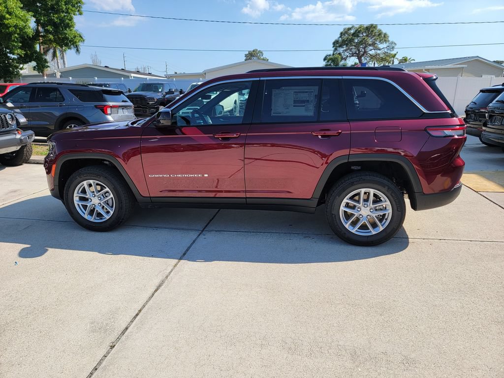 New 2026 Jeep Grand Cherokee Laredo X RWD image 2