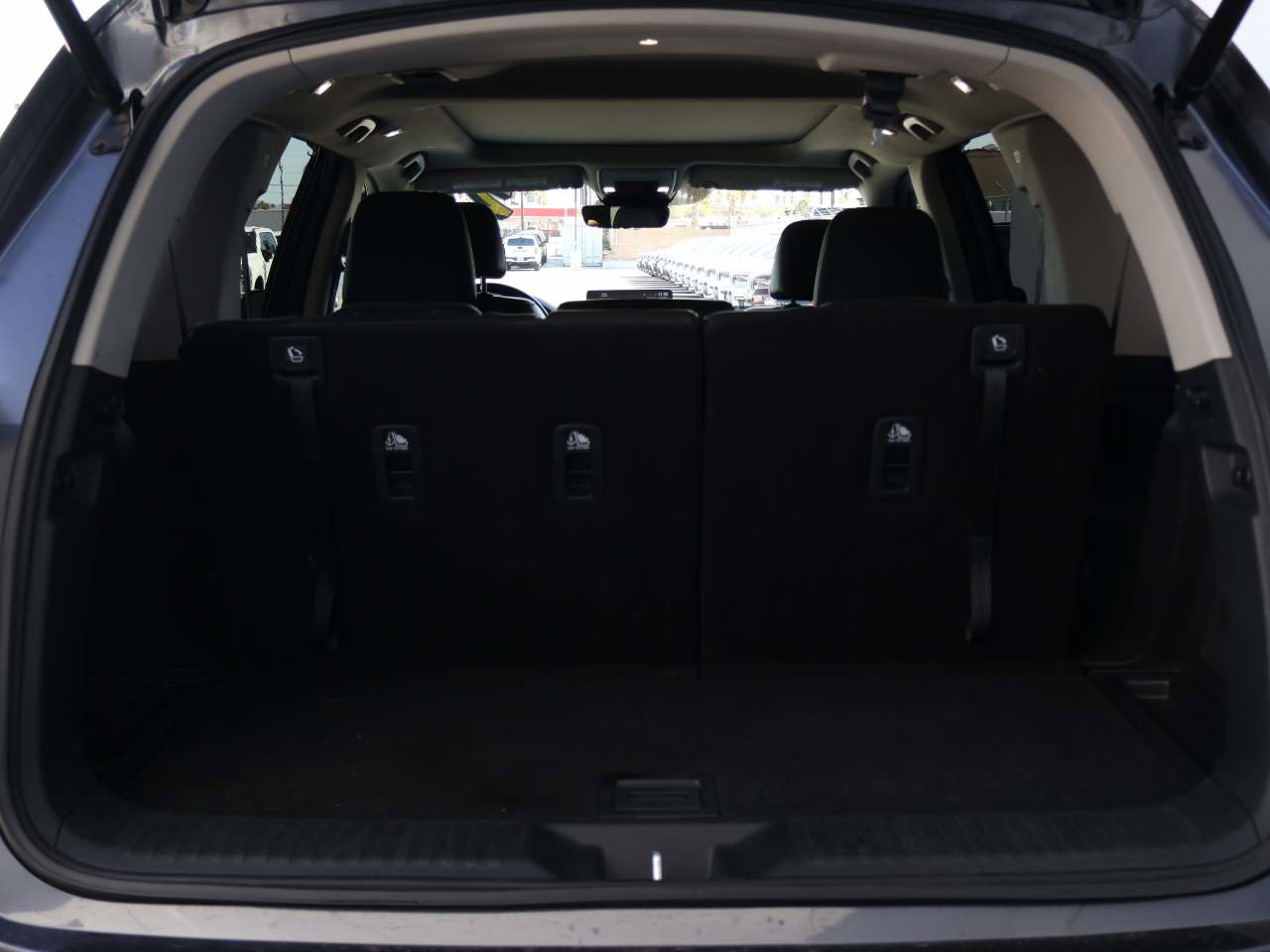 Used 2024 Honda Pilot Touring image 13