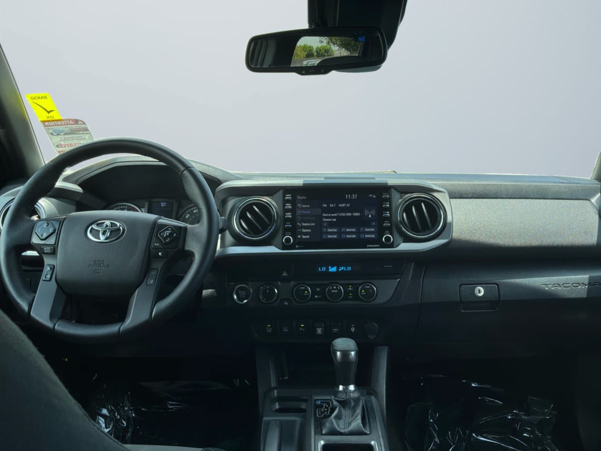 Used 2022 Toyota Tacoma TRD Off-Road w/ Technology Package AWD/4WD image 10