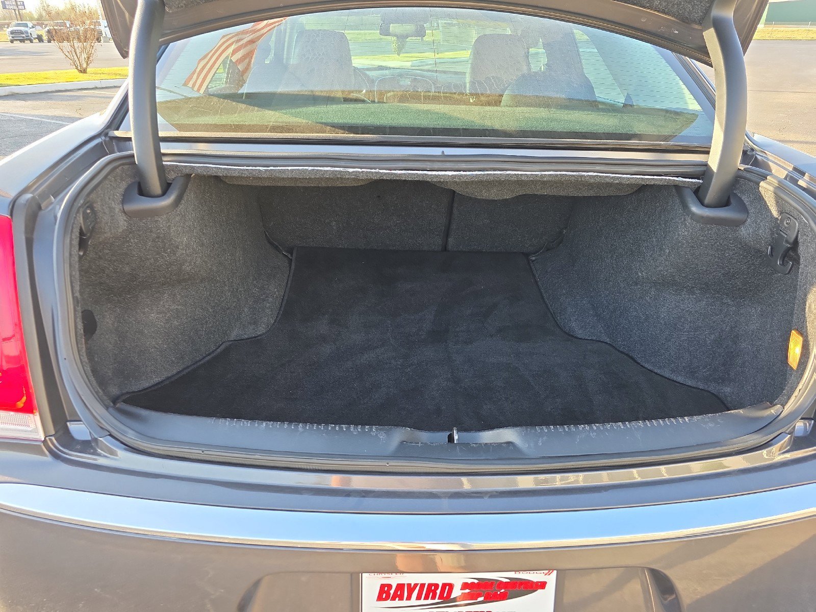 Used 2019 Chrysler 300 Limited image 14