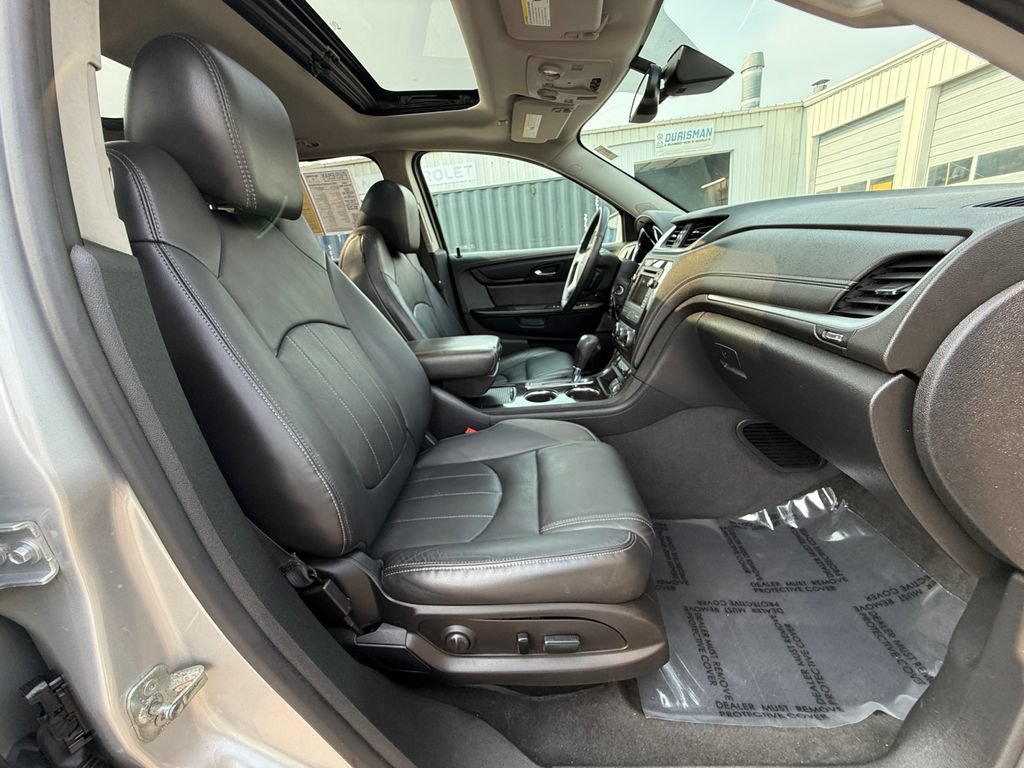 Used 2017 Chevrolet Traverse Premier AWD/4WD image 27