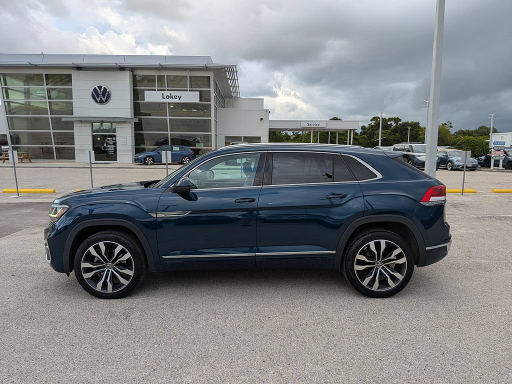Certified 2023 Volkswagen Atlas Cross Sport SEL Premium R-Line AWD/4WD image 3