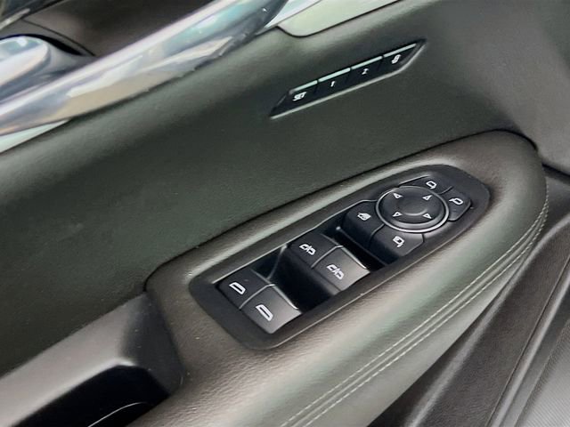 Used 2022 Cadillac XT6 Premium Luxury w/ Technology Package image 18