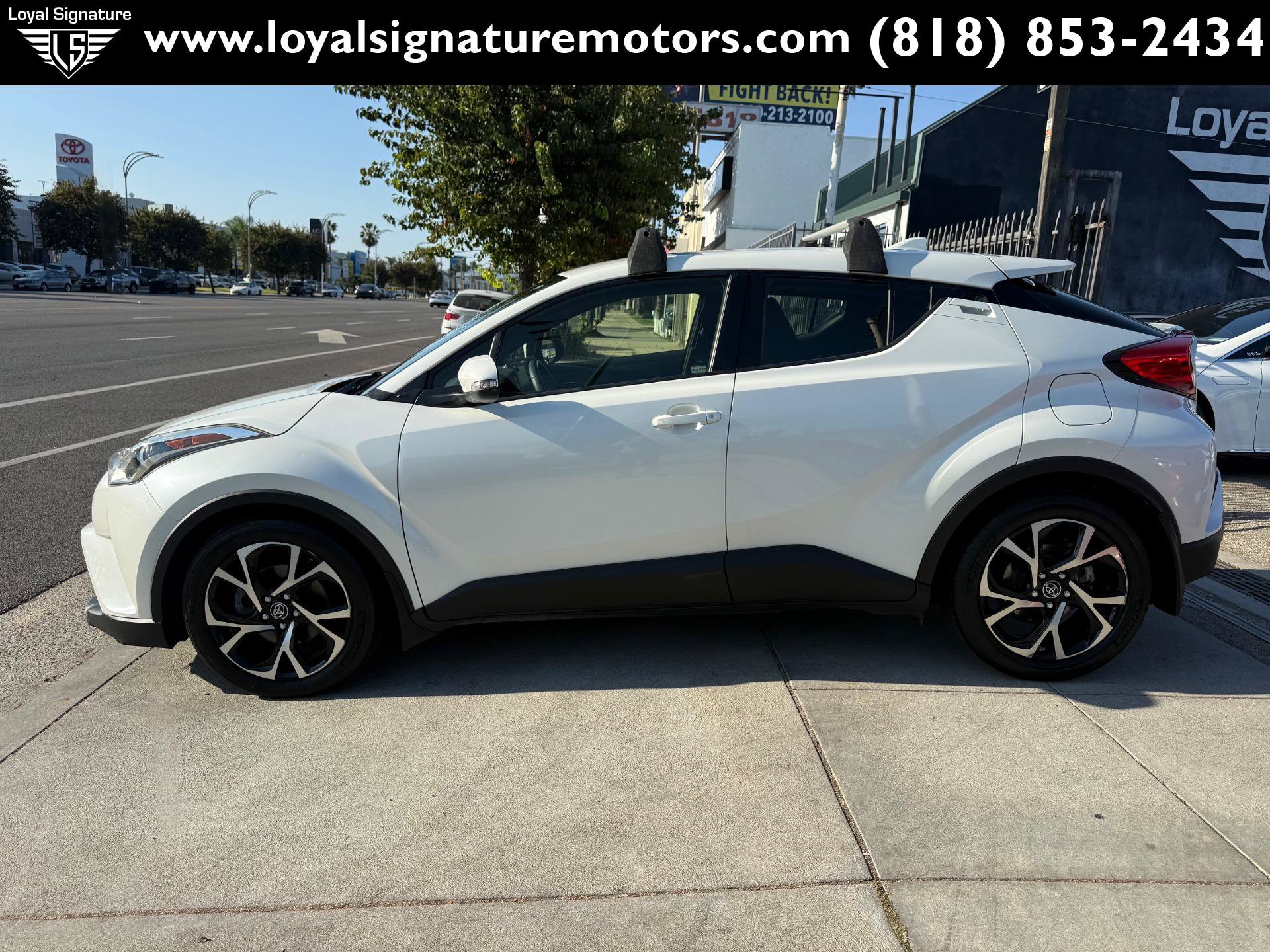 Used 2018 Toyota C-HR XLE FWD image 4