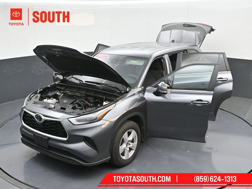 Used 2023 Toyota Highlander L image 57