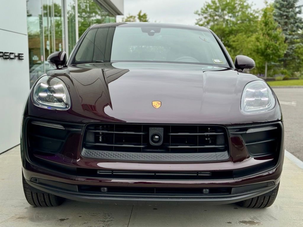 New 2025 Porsche Macan image 9