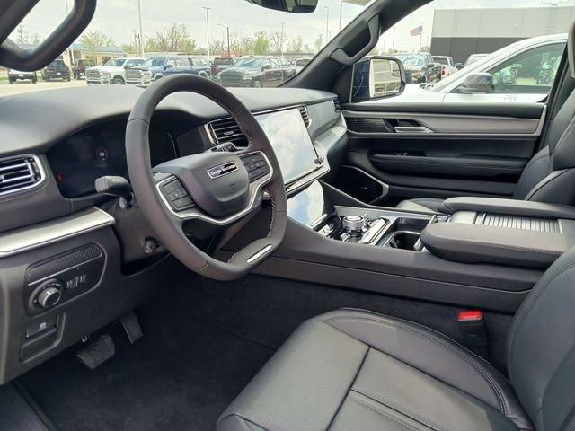 New 2026 Jeep Grand Wagoneer Limited AWD/4WD image 12