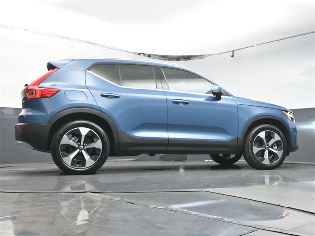 Used 2024 Volvo XC40 B5 Plus w/ Protection Package Premier image 40