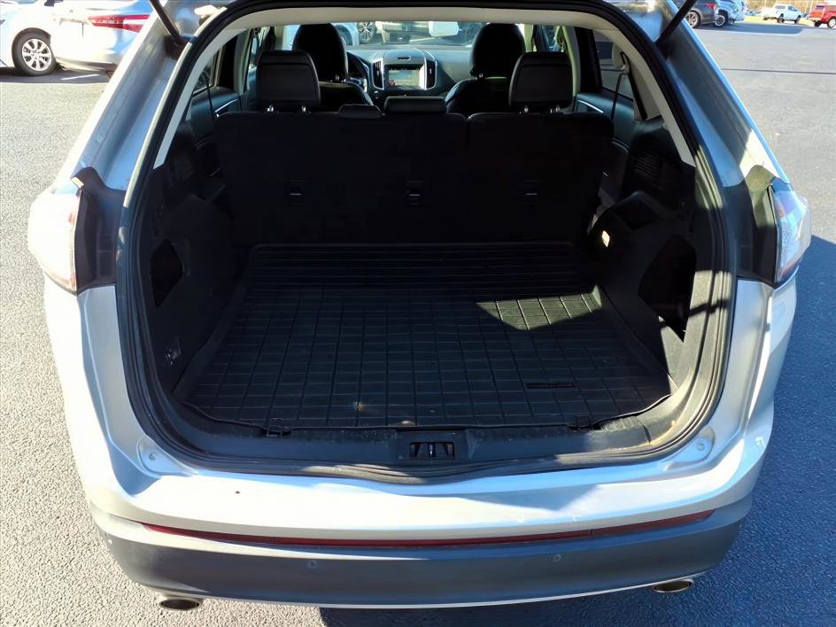 Used 2018 Ford Edge SEL w/ Equipment Group 201A image 10