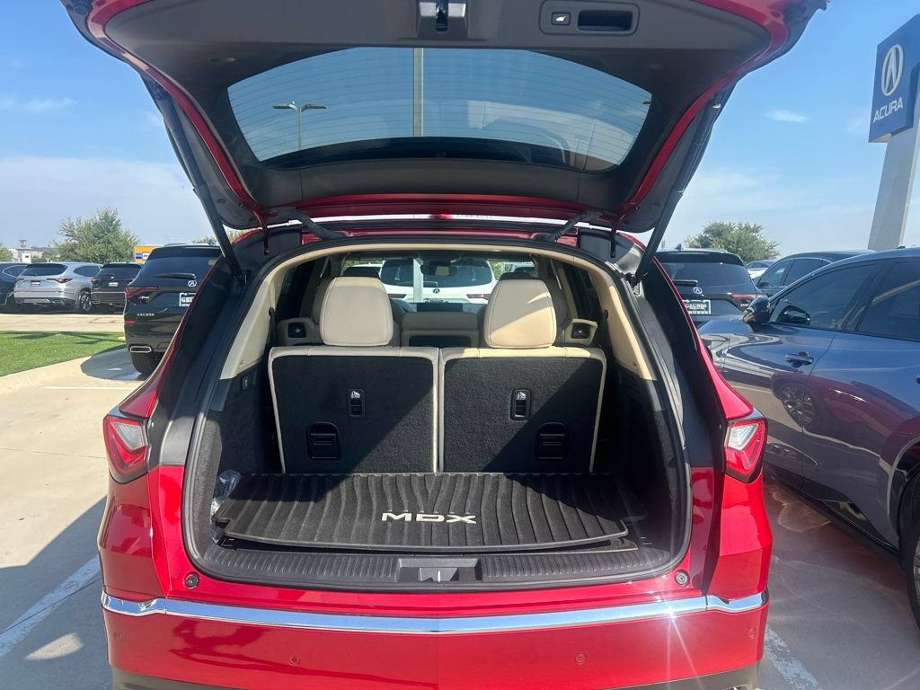 Used 2024 Acura MDX w/ Technology Package FWD image 11