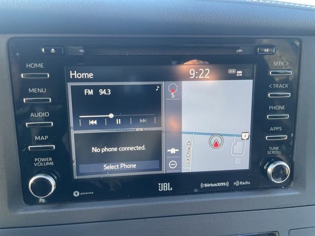 Used 2020 Toyota Sienna XLE image 28