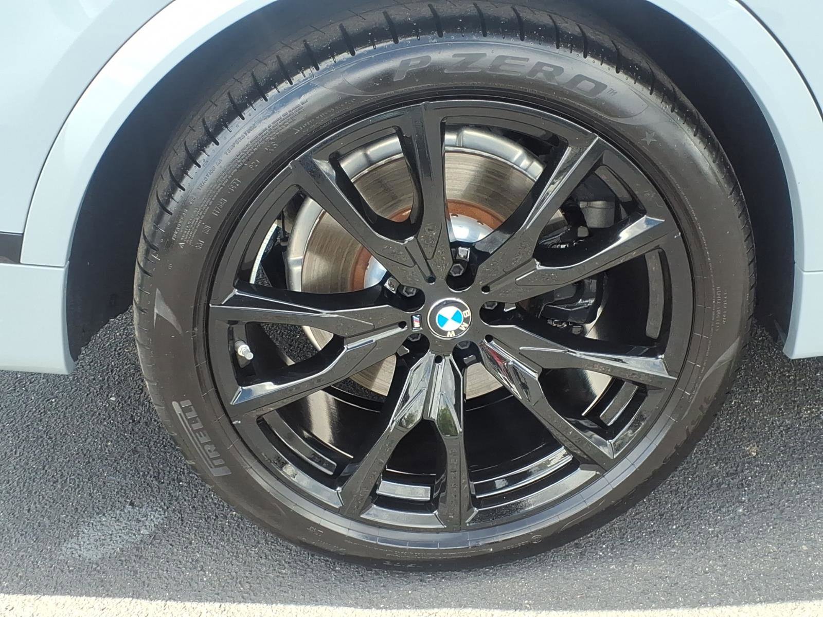 Used 2025 BMW X7 xDrive40i w/ M Sport Package image 24