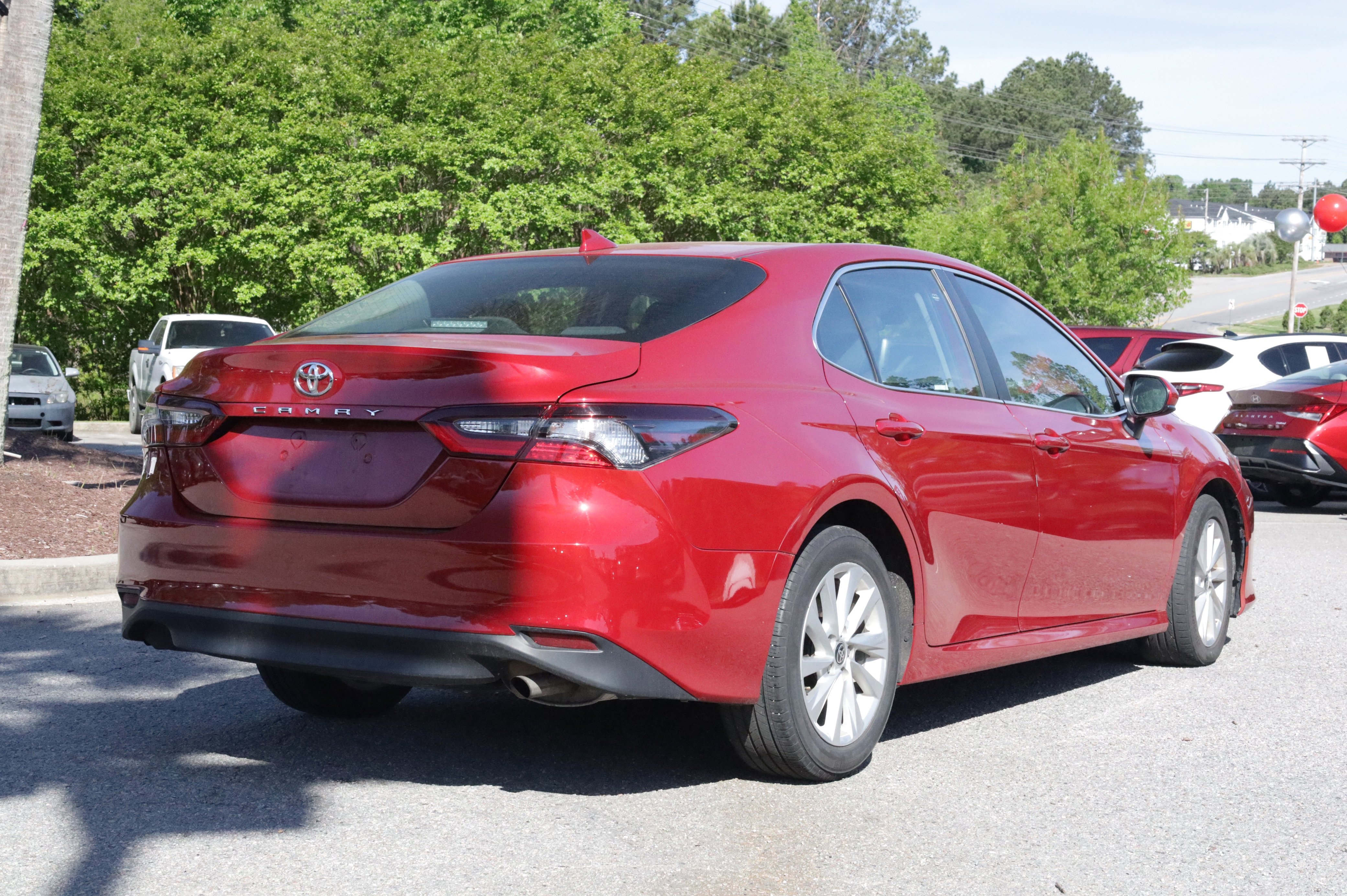Used 2024 Toyota Camry LE FWD image 5