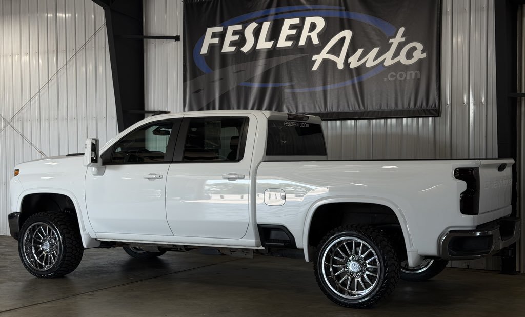 Used 2021 Chevrolet Silverado 2500 LT w/ All Star Edition AWD/4WD image 11