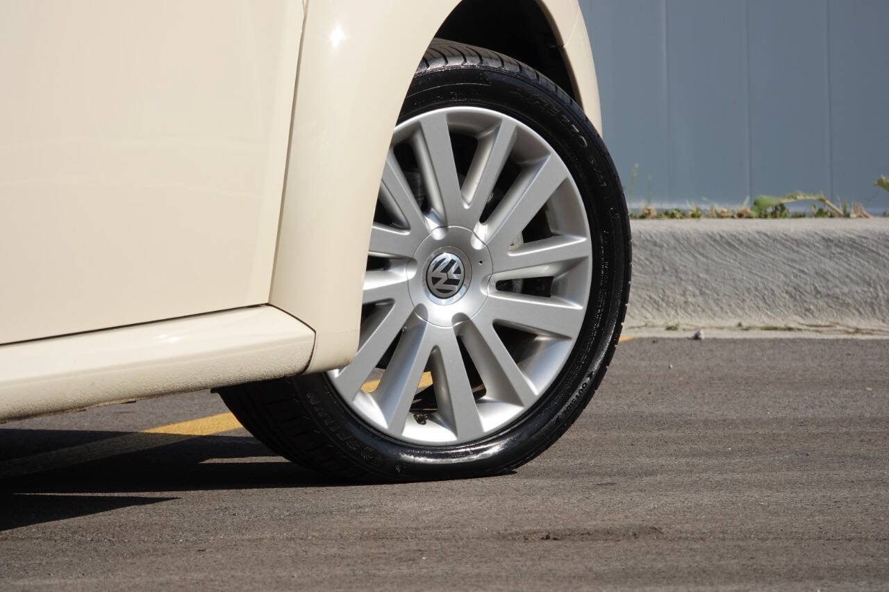 Used 2008 Volkswagen Beetle SE FWD image 55