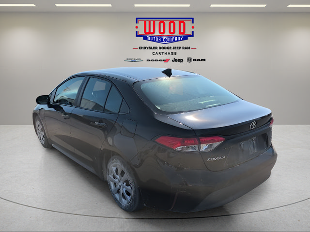 Used 2023 Toyota Corolla LE FWD image 5