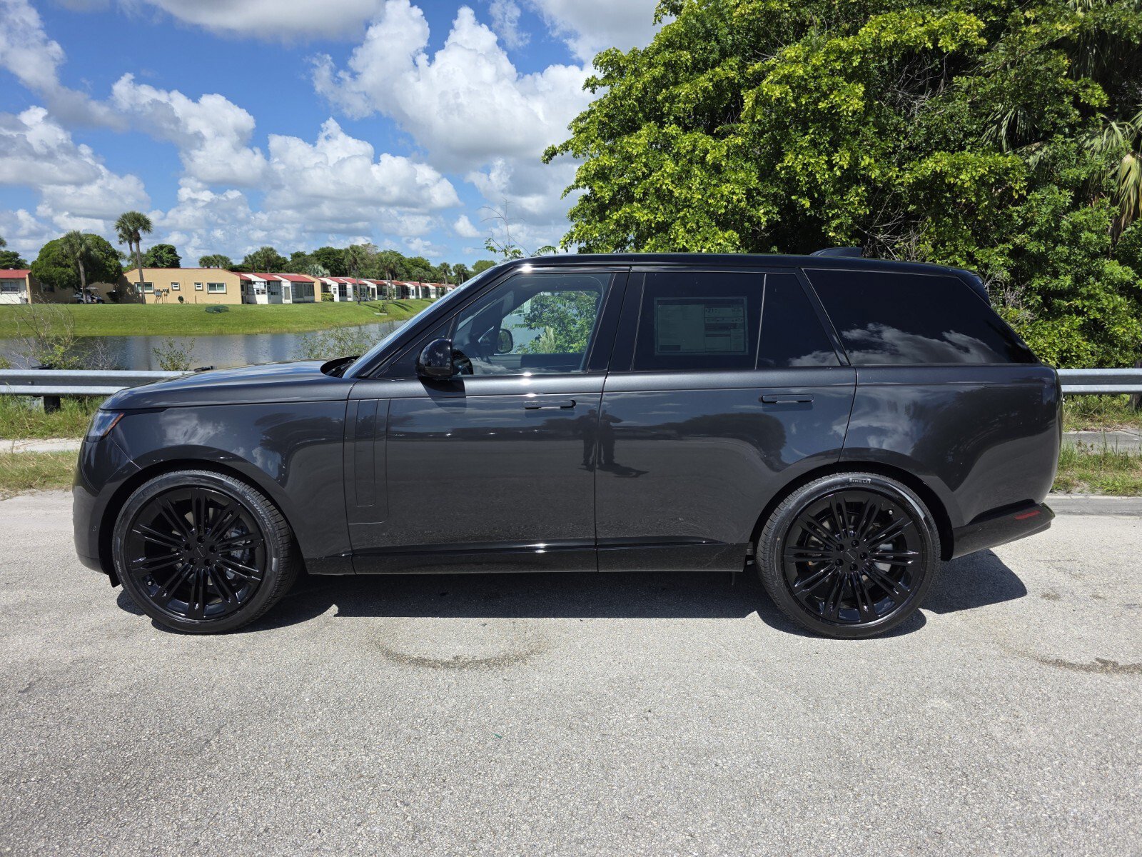 New 2026 Land Rover Range Rover SE AWD/4WD image 7