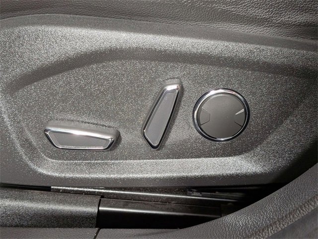 Used 2016 Ford Fusion SE w/ Equipment Group 202A image 13