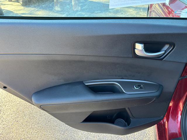 Used 2019 Kia Optima S image 12