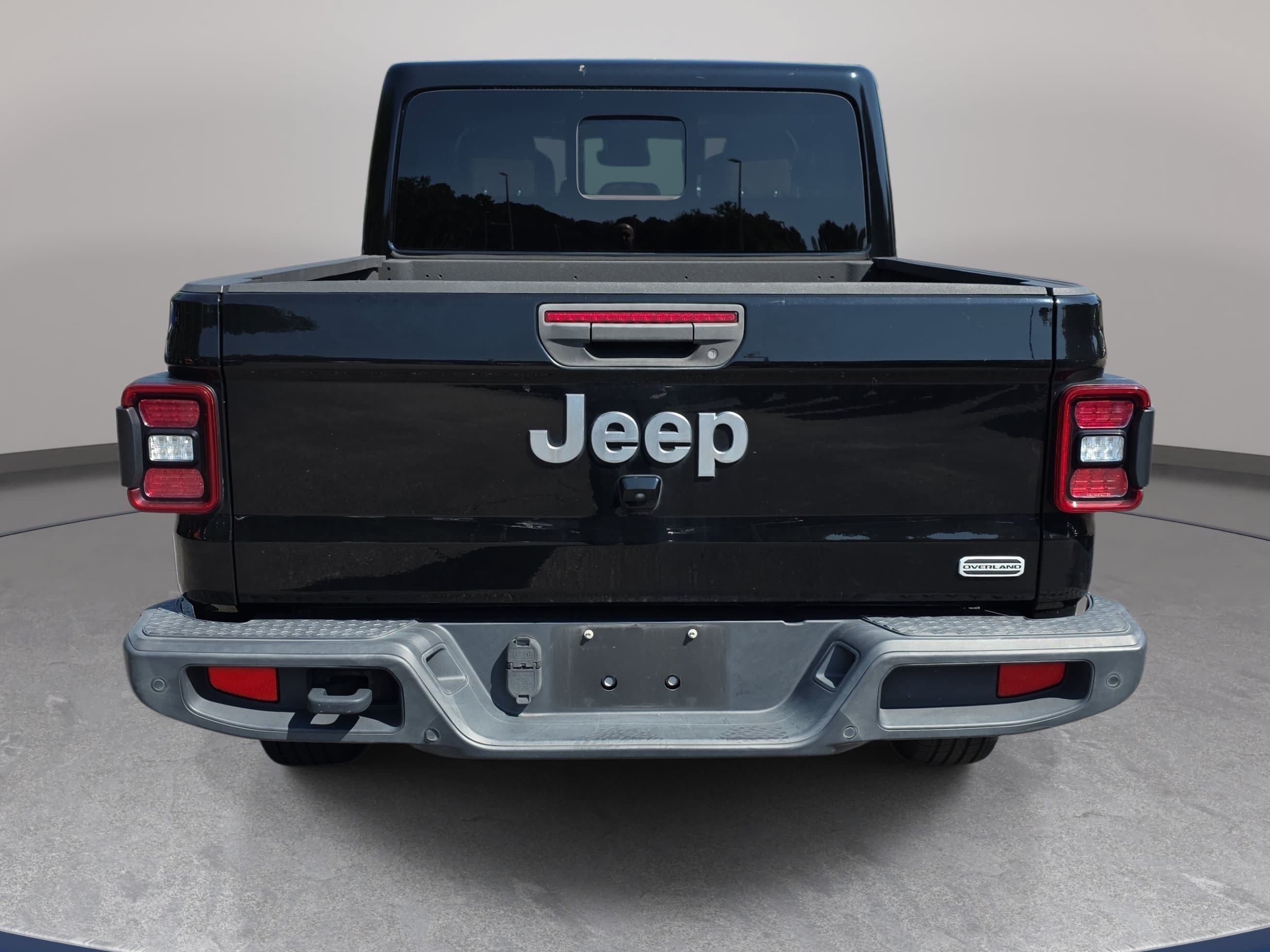 Used 2020 Jeep Gladiator Overland AWD/4WD image 6