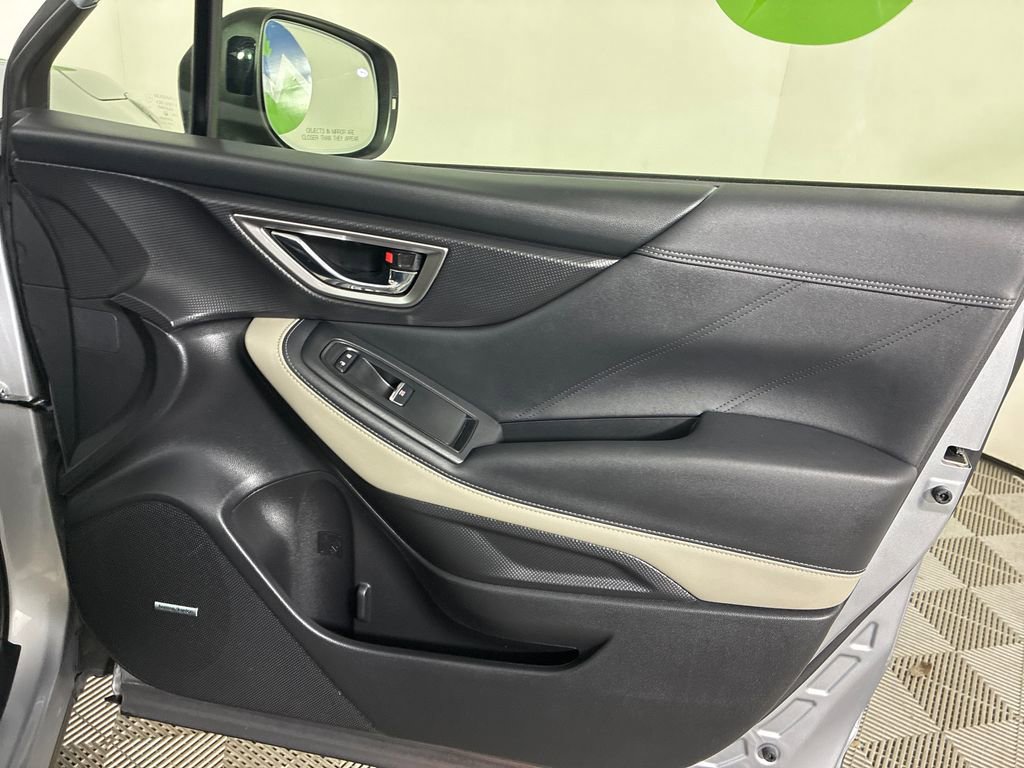 Used 2023 Subaru Forester Limited AWD/4WD image 32