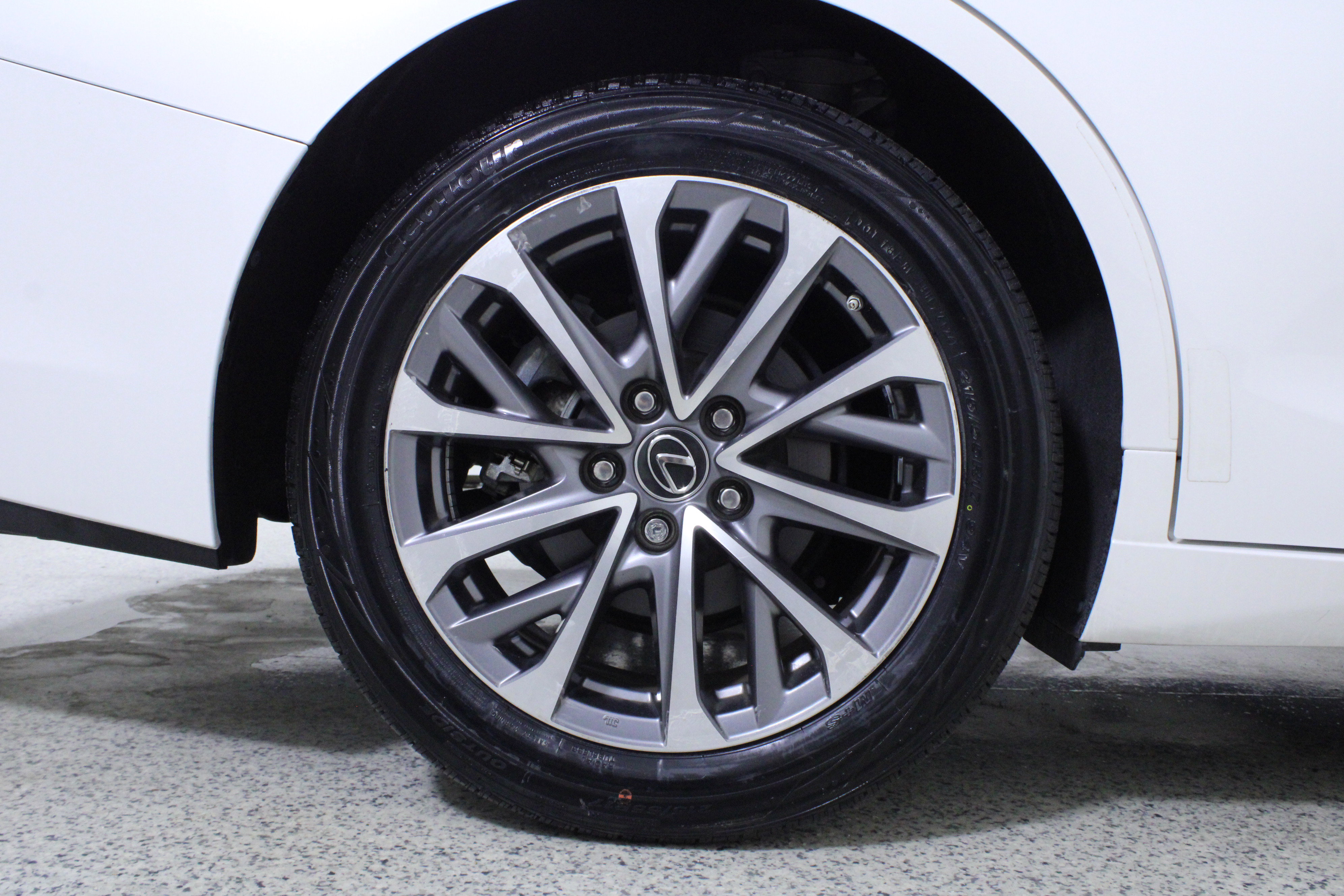 Used 2022 Lexus ES 350 image 8