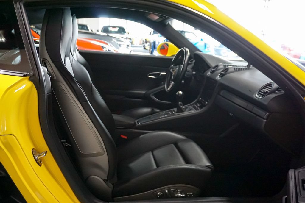 Used 2019 Porsche 718 Cayman RWD image 32