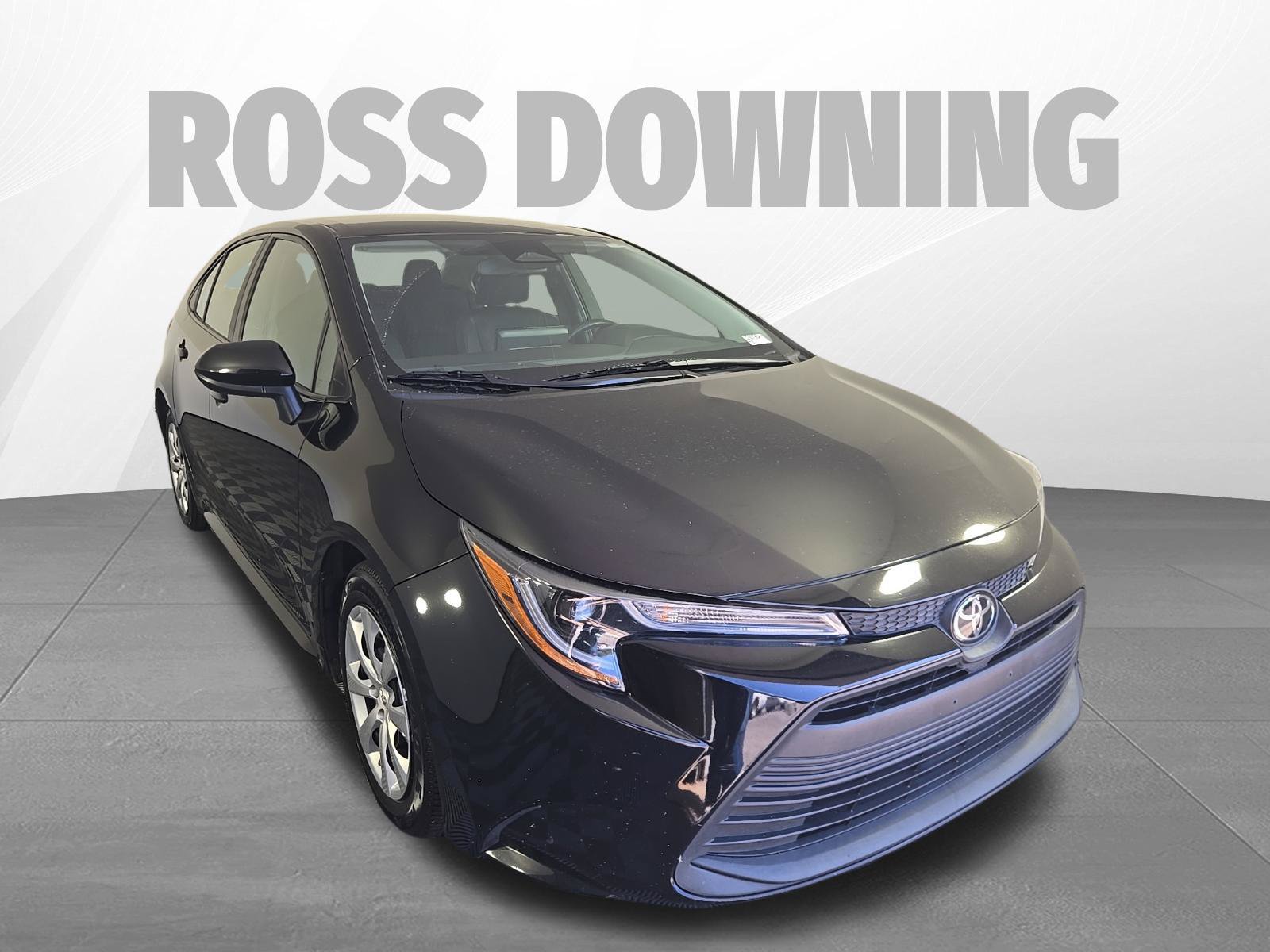 Used 2023 Toyota Corolla LE FWD image 3