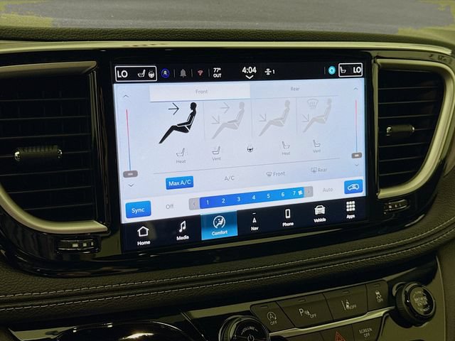 New 2027 Chrysler Pacifica Limited FWD image 16