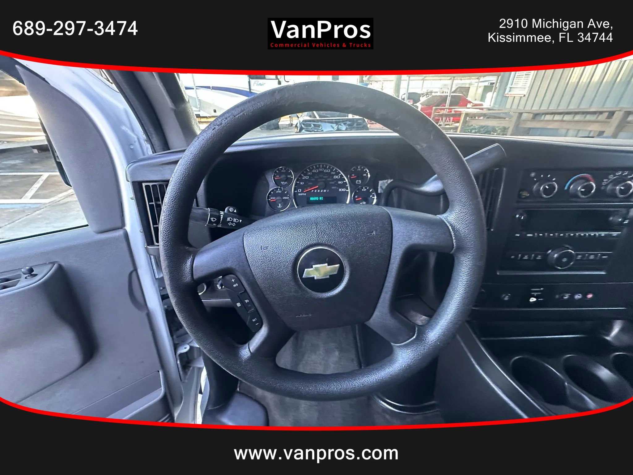 Used 2018 Chevrolet Express 3500 LT w/ LT Preferred Equipment Group RWD image 10