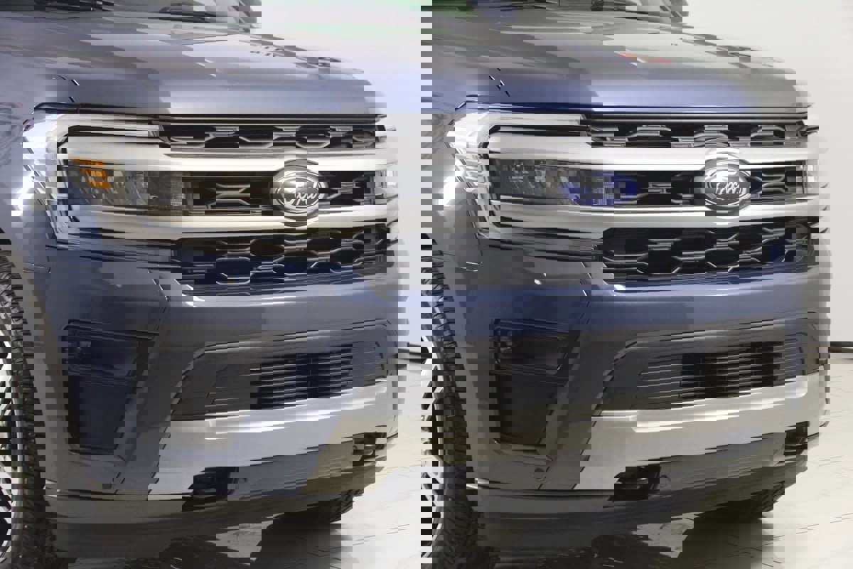 Used 2022 Ford Expedition XLT image 40